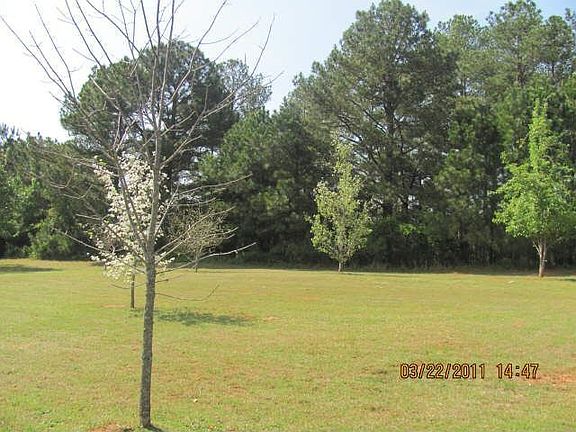 3rd image of 215 Thorne Wood Ln