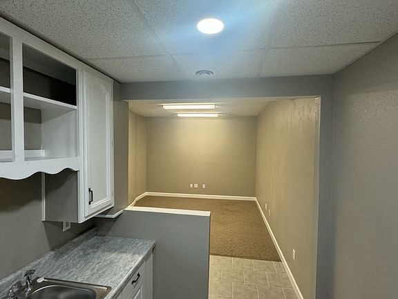 5th image of 225 E Capitol Ave #B1