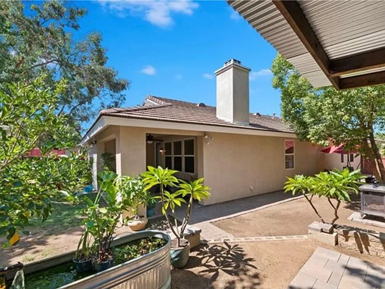 2083 Mount Verdugo Ln — Photo 17