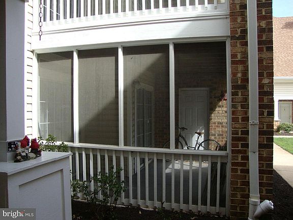 3rd image of 204 Chaucer Ln