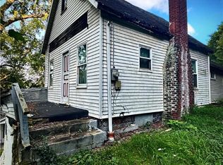 401 N Jackson St, Evans City, PA 16033