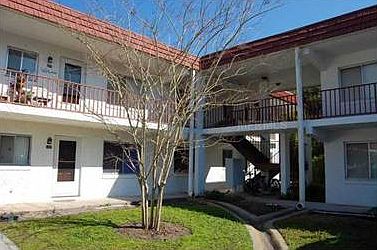 1st image of 400 El Camino Dr APT 110