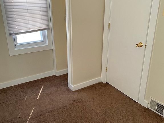4th image of 411 W Milton Ave