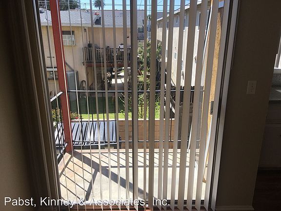 5th image of 241 Redondo Ave APT 7