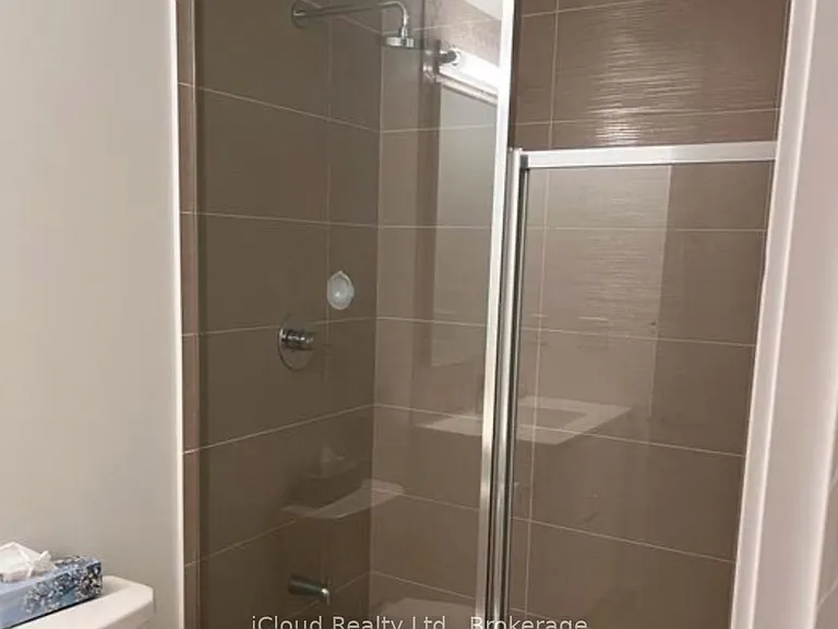 2520 Eglinton Ave W #1618 — Photo 11