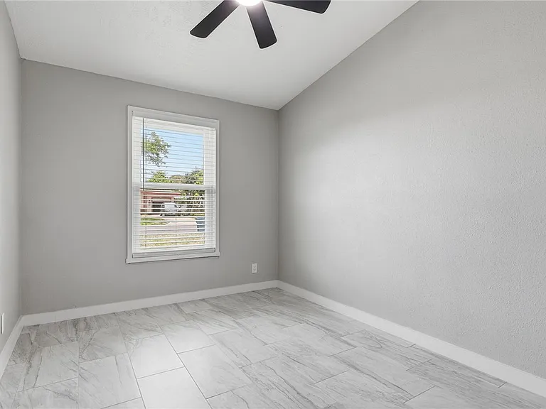 103 Magnolia Pl — Photo 15