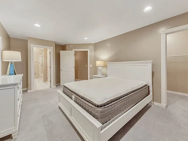825 N Capitol Blvd — Photo 5