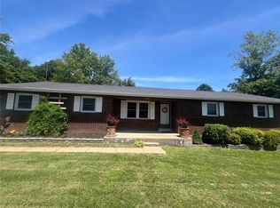 349 Boardwalk St, Bourbon, MO 65441