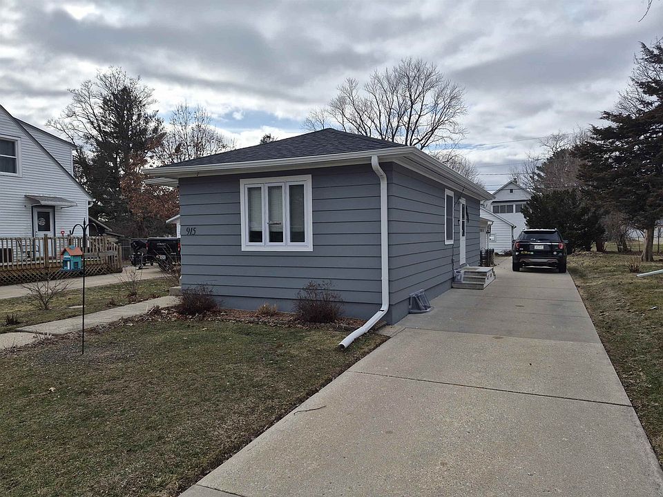 2nd image of 915 Eisenhower Ave