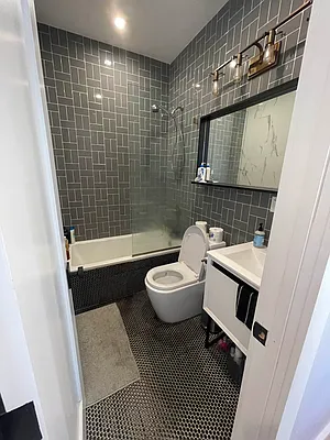 Rented by Delmark Realty LLC | media 44