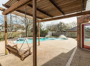 215 Mango St, Lake Jackson, TX 77566