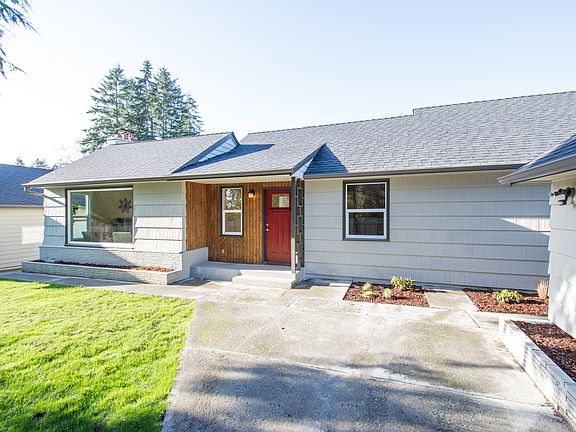 4th image of 1320 Alaska Ave SE