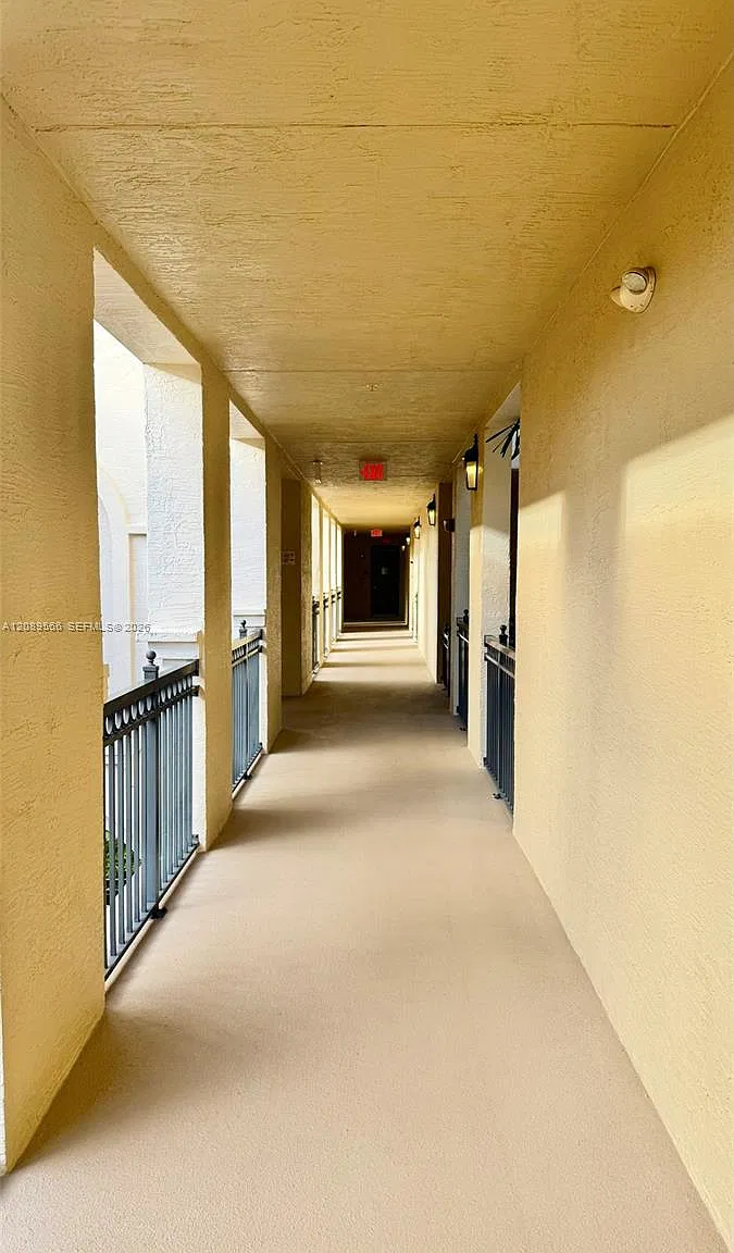 Villa Alhambra Condo — Photo 4