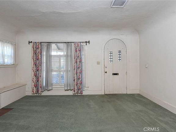 3rd image of 3045 Cedar St