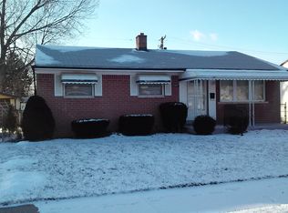 26481 Roberta St, Roseville, MI 48066