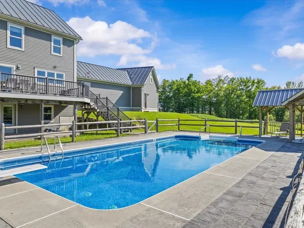 3072 Upper Pleasant Valley Road, Cambridge, VT 05464