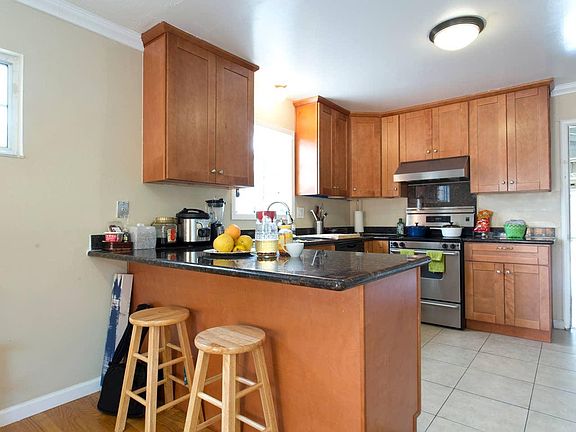 3rd image of 5528 Beau Ct