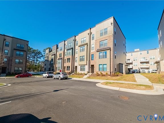 3rd image of 2723 Saint Elias Dr #B