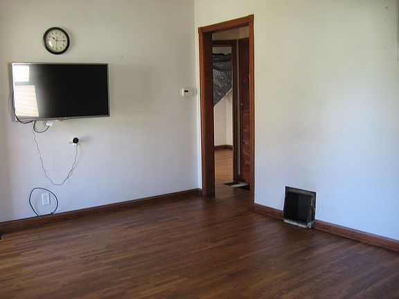 2nd image of 2205 E Virginia St