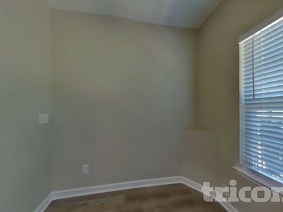 5th image of 324 Kinsale Dr