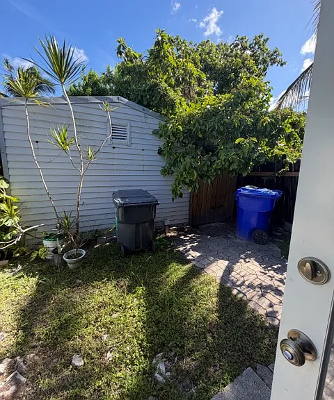 2318 Roosevelt St #2318 — Photo 9