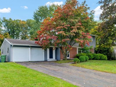28 Sunnyfield Drive, Windsor, CT, 06095