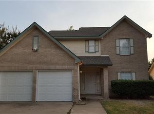 10225 Long Rifle Dr, Fort Worth, TX 76108