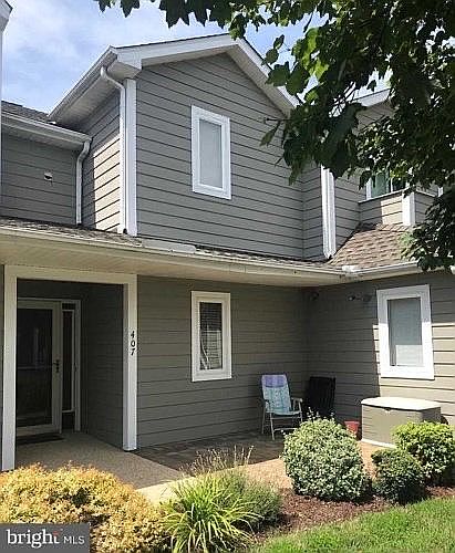 1st image of 403 Lakeside Dr