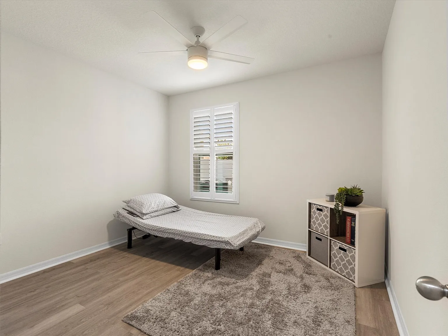 5 bed, 2674 sqft, $3,725 — Photo 3