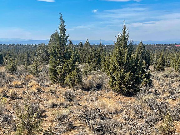 2nd image of SE Tumalo Way
