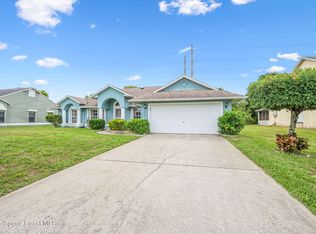 1527 Glencove Ave NW, Palm Bay, FL 32907