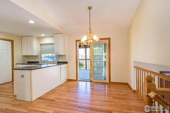 589 W Mulberry St — Photo 3