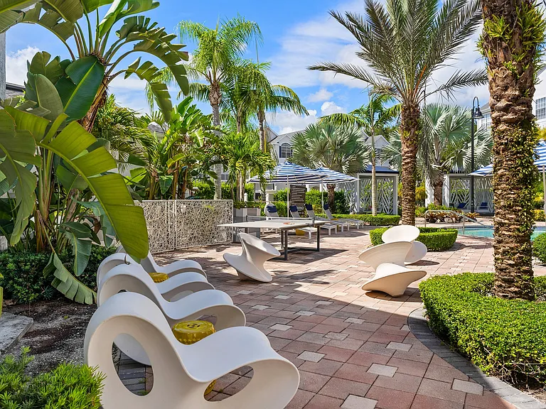Grandeville at RiverPlace — Photo 5
