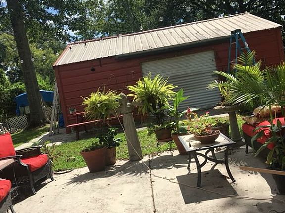 3rd image of 405 Mahogany St
