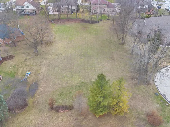 22335 Diamond Ct, Farmington Hills, MI 48335