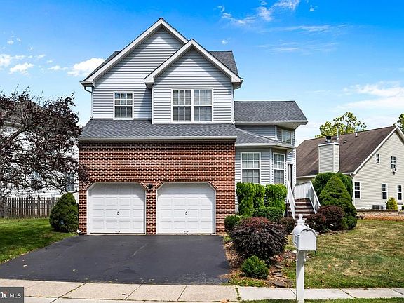 3rd image of 87 Canal View Dr