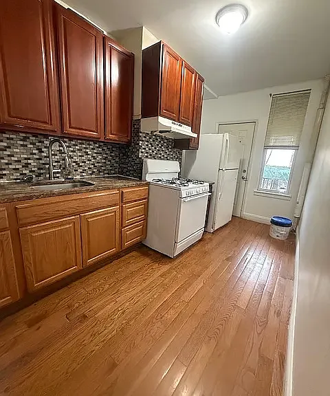 759 Home St #2 — Photo 1