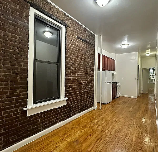406 W 56th St #3E — Photo 2