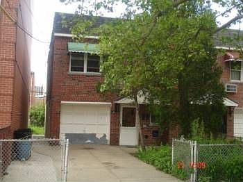 2nd image of 2547 Bronxwood Ave