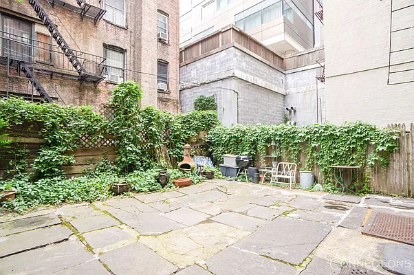 Rented by City Connections Realty | media 15