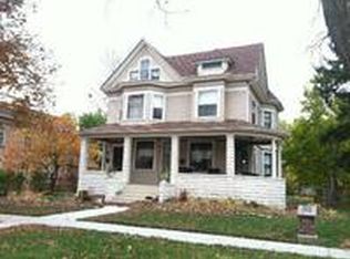 222 S Main St, Sycamore, IL 60178