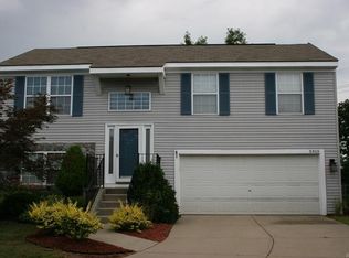 5919 Northridge Cir, Waterford, MI 48327