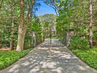 8 Shorewood Dr, East Hampton, NY, 11937
