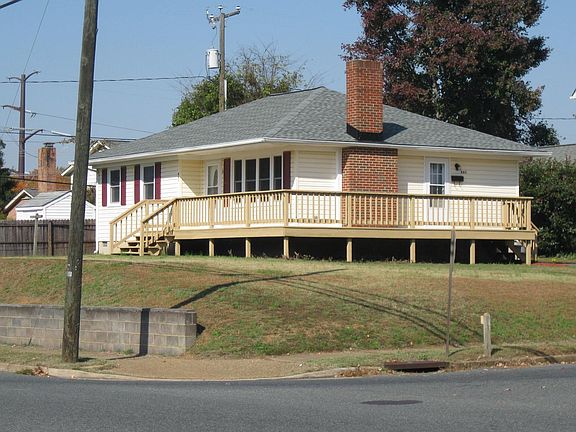 4th image of 461 Hanson Ave