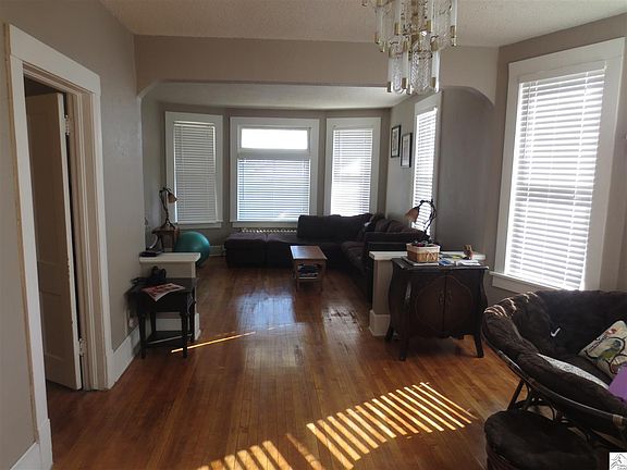5th image of 208 Piedmont Ave