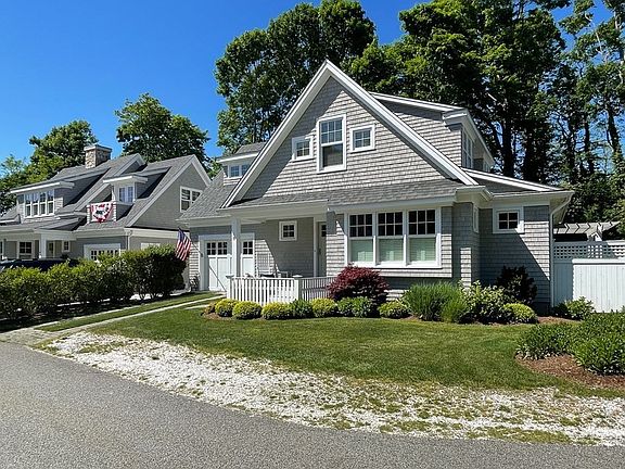 2nd image of 597 W Falmouth Hwy #9