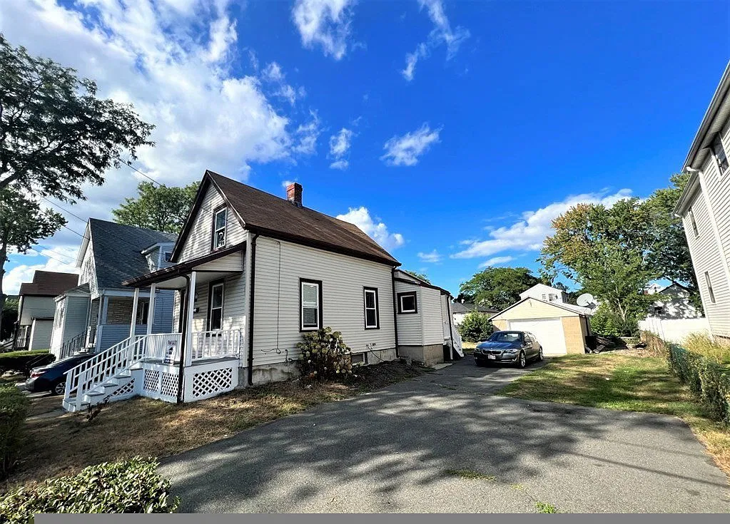 3 bed, 2.0 bath, 800 sqft, $3,500 — Photo 3