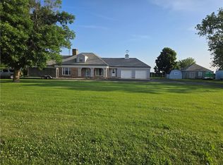 2358 350th St, Latham, IL 62543