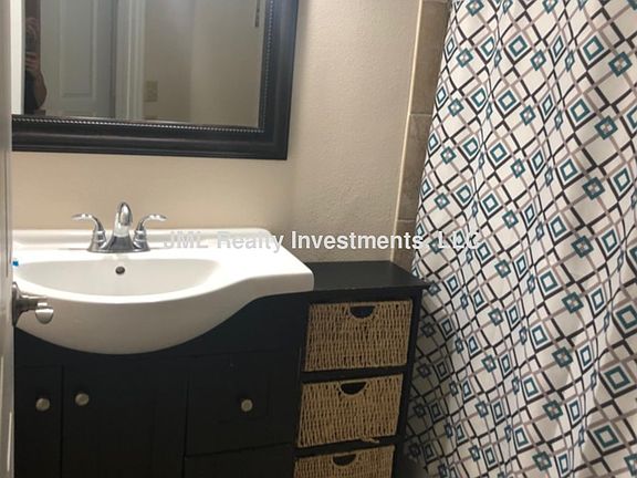 5th image of 1950 Summer Club Dr APT 112