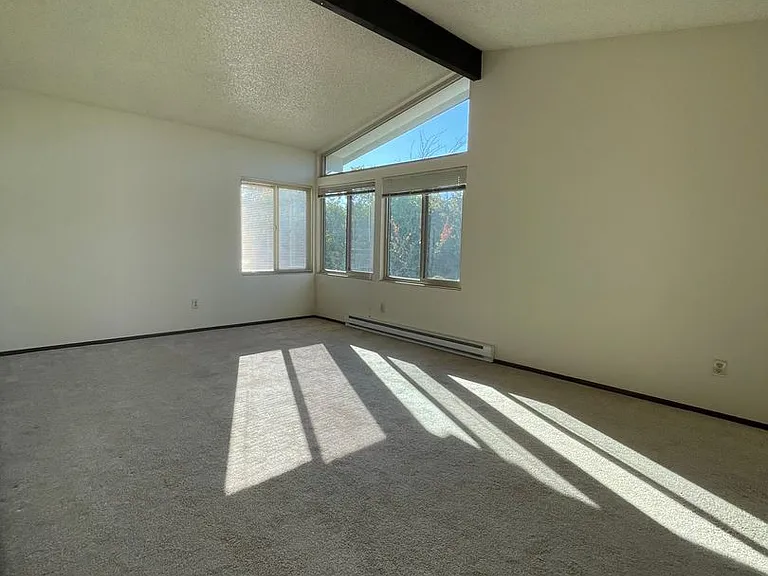 Wingate Apartments — Photo 18